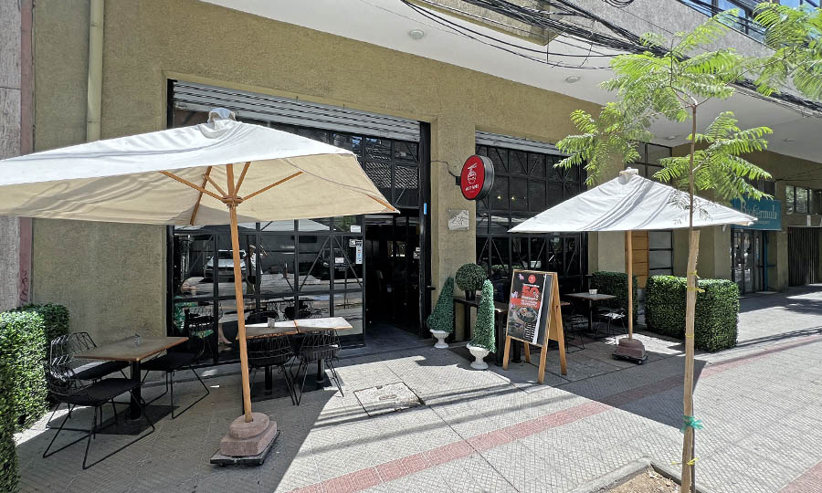 Fachada de Mitani Ramen en Providencia