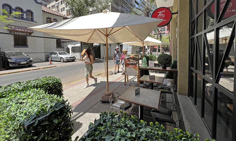 La pequeña terraza de Mitani Ramen