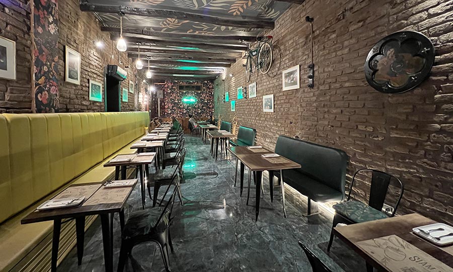 Primer saln interior de Siam Thai