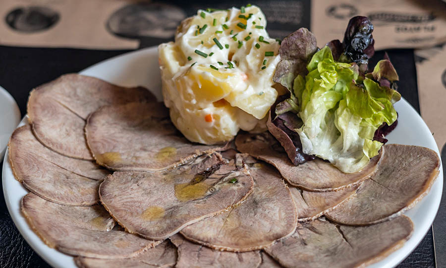 Lminas de lengua con papas mayo y trtara - Ana Mara - Club Hpico