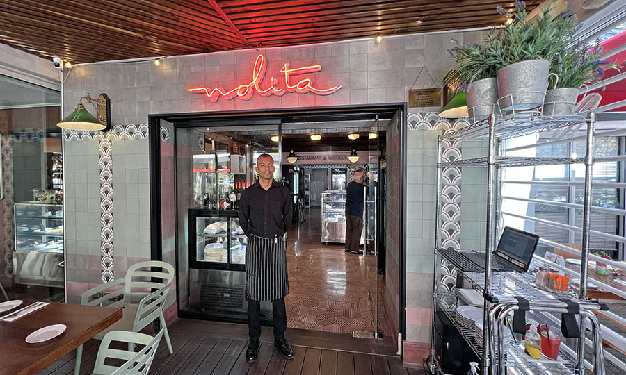 Entrada al restaurante Nolita de Isidora