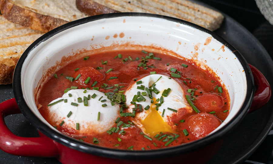 Paila de Huevos pomodoro - Casa Juliet