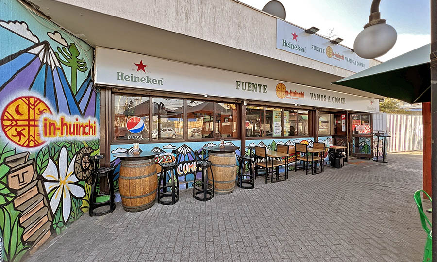 Fachada de la Fuente de soda In Huinchi en Av. Apoquindo