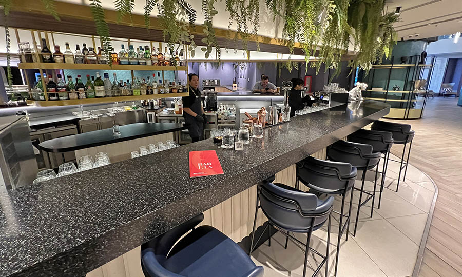 El Bar del restaurante Lila del Hotel Pullman