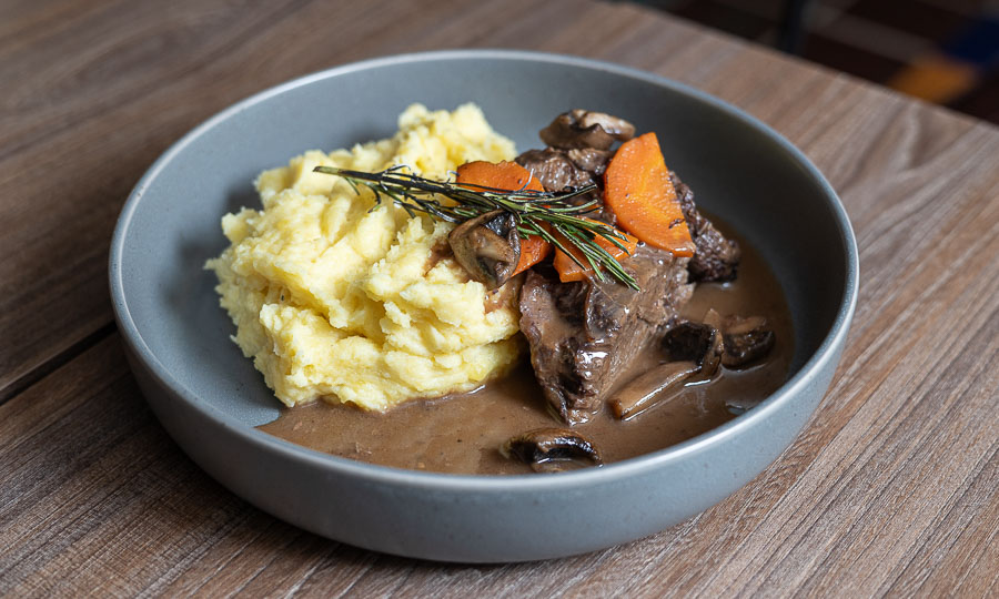 Deliciosa Carne estofada con puré