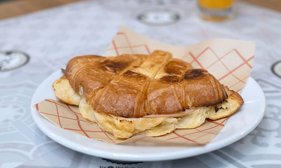 Croissant jamn queso - El Taller