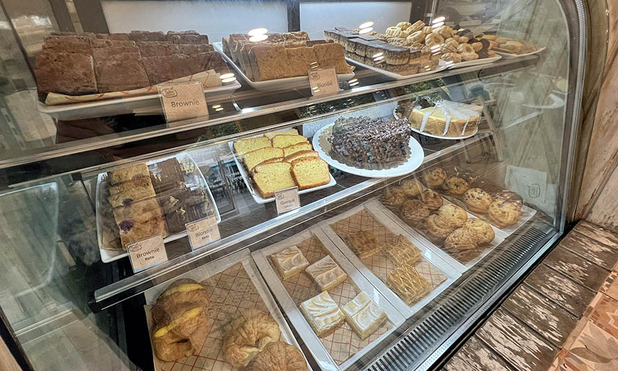 Vitrina de repostera - El Taller - Providencia