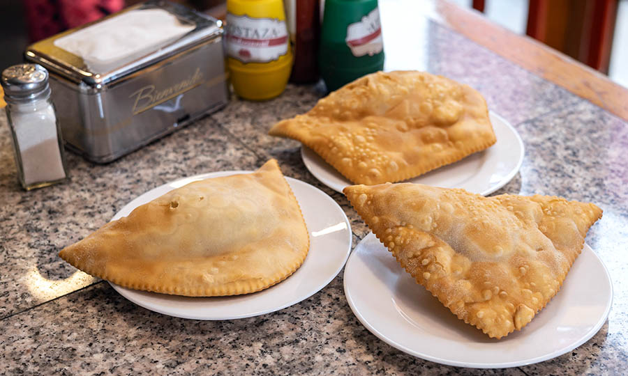 Las empanadas fritas de la Fuente Suiza