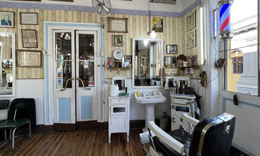 La Peluquera Francesa, donde cortan el pelo - Peluquera Francesa Boulevard Lavaud