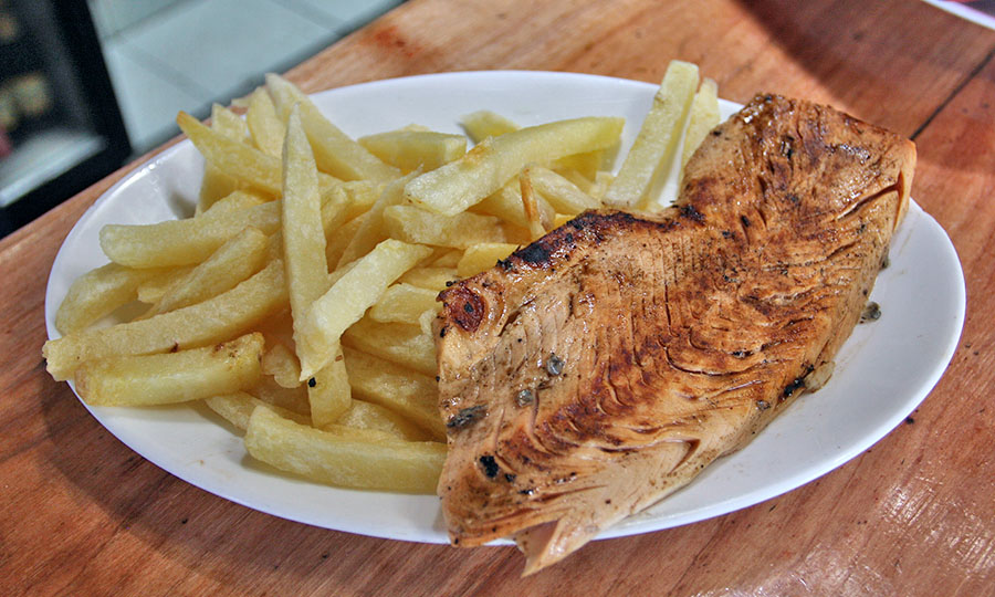 Reineta con Papas Fritas