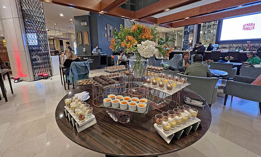 Bufet de postres y bollera - Lobby Bar - Hotel Sheraton
