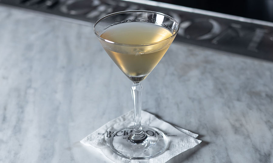 Cóctel de autor Umami martini