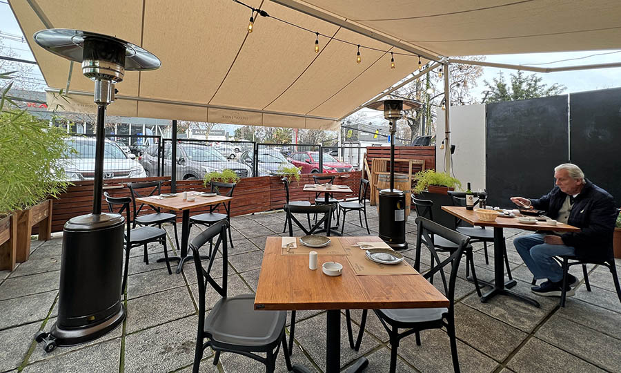 La terraza del primer piso de La Cocina de Javier - La Cocina de Javier