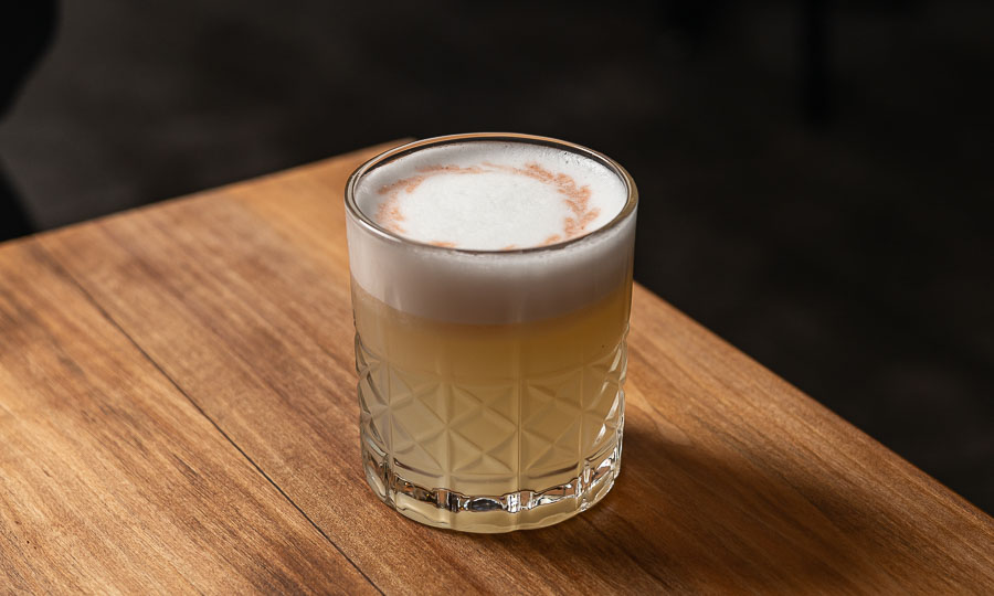 Una excelente presentacin del clsico Pisco Sour 