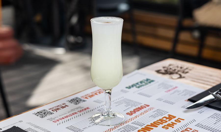 Pisco sour peruano