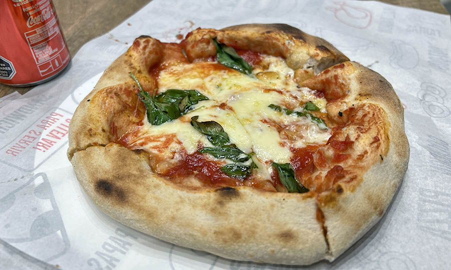 Promo Pizza Margarita con bebida pequea