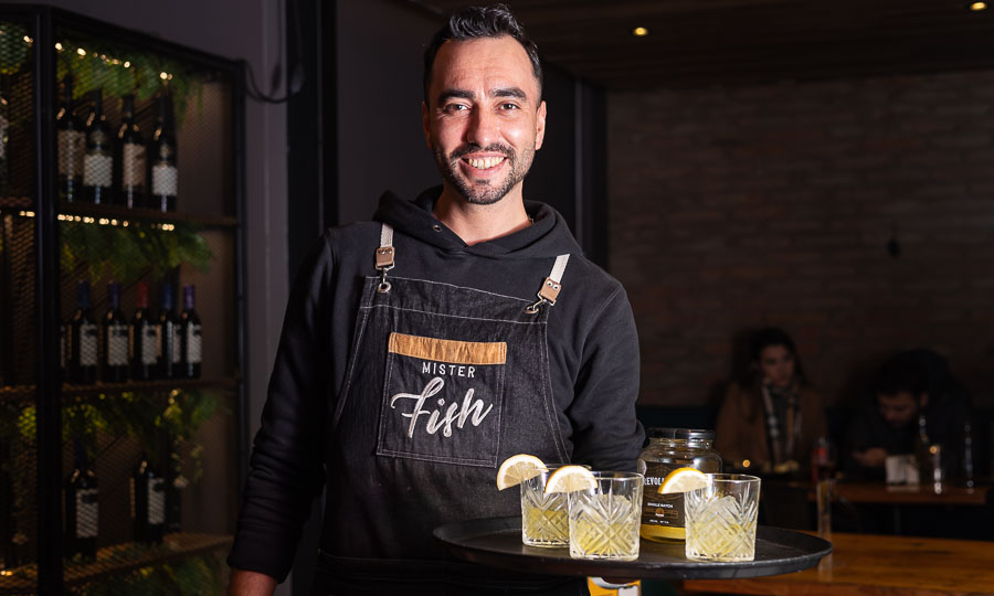 Servicio de bar en Mister Fish Providencia