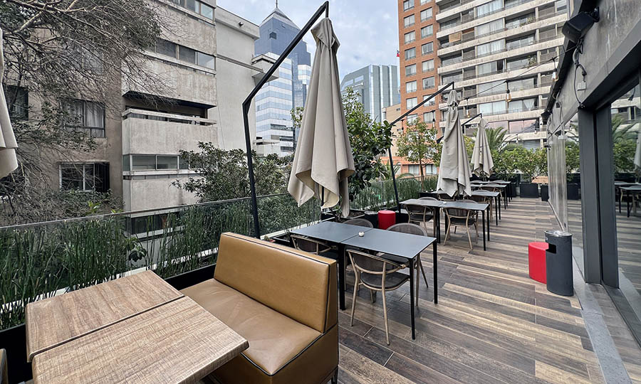La terraza del Restaurante N3 en el Hotel Nodo