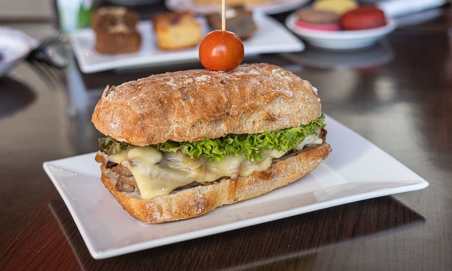 Generoso Chivito al pan