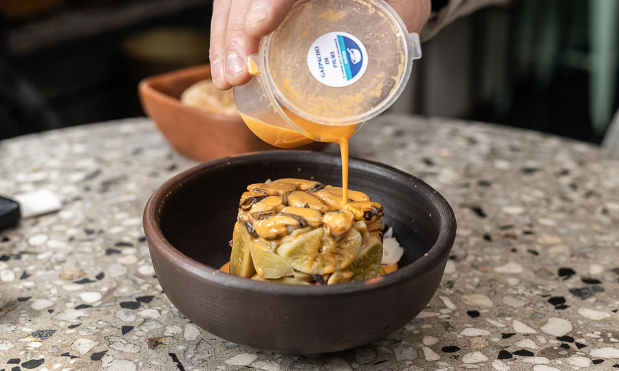 Gran Mariscal chao caa, con gazpacho de piure  - De Costa a Costa - Vitacura