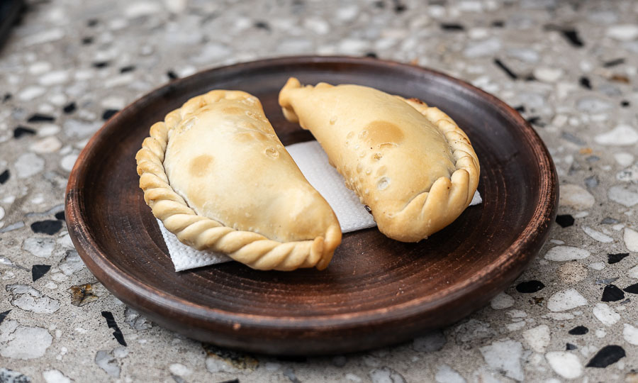Empanadas fritas de pulpo a la gallega
