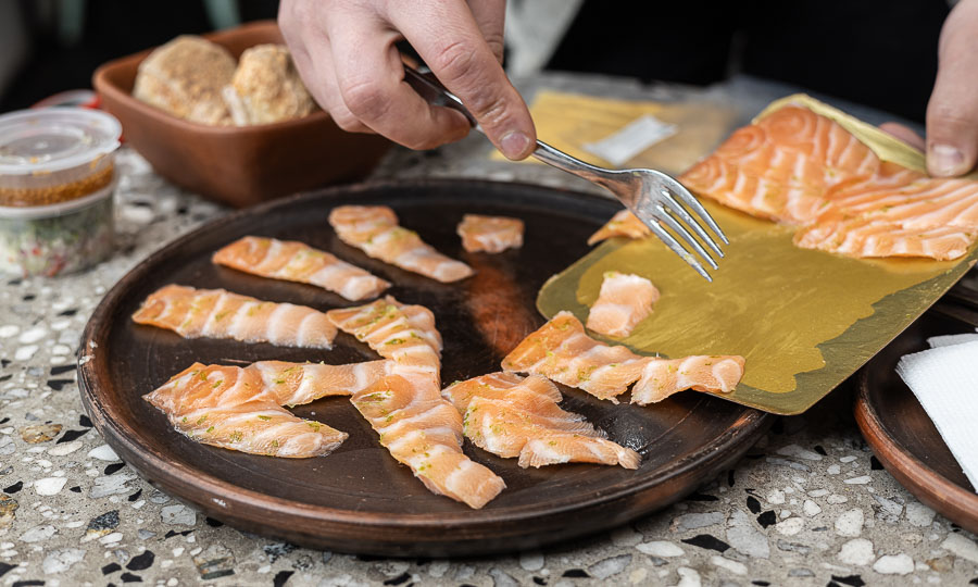 Sorprendente Tiradito de salmn fusin - De Costa a Costa - Vitacura