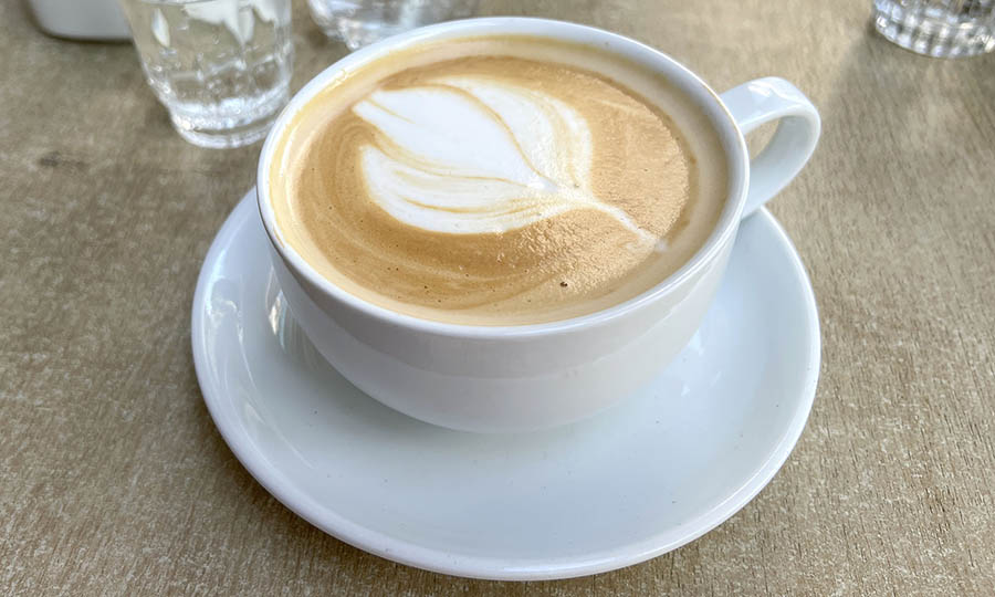 Un Latte con caf de especialidad bien bueno