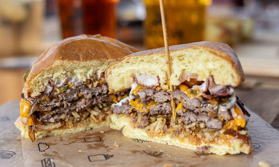 Rica Guayacan Burger doble