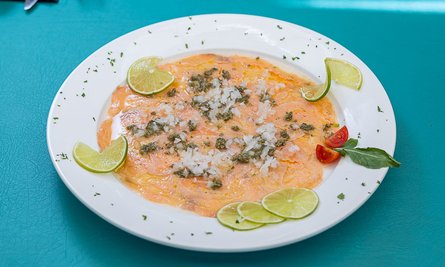 Carpaccio de salmón