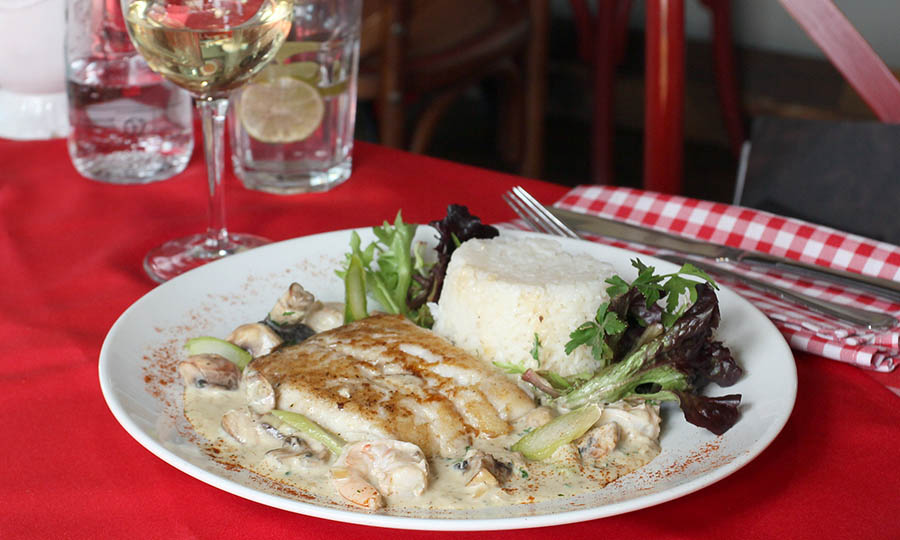 Maravilloso Pescado con salsa amalfitana