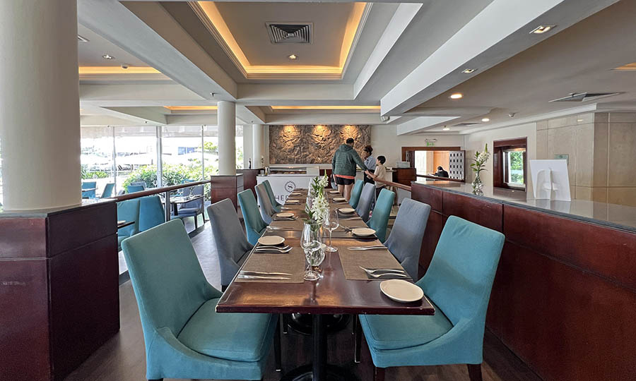 El saln interior de restaurante El Cid - El Cid Restaurant