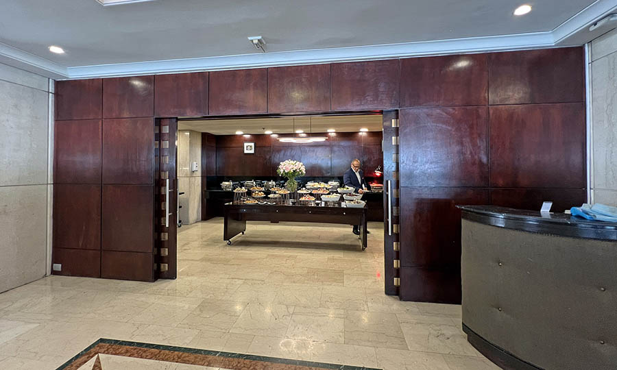 La zona de bufet del restaurante El Cid