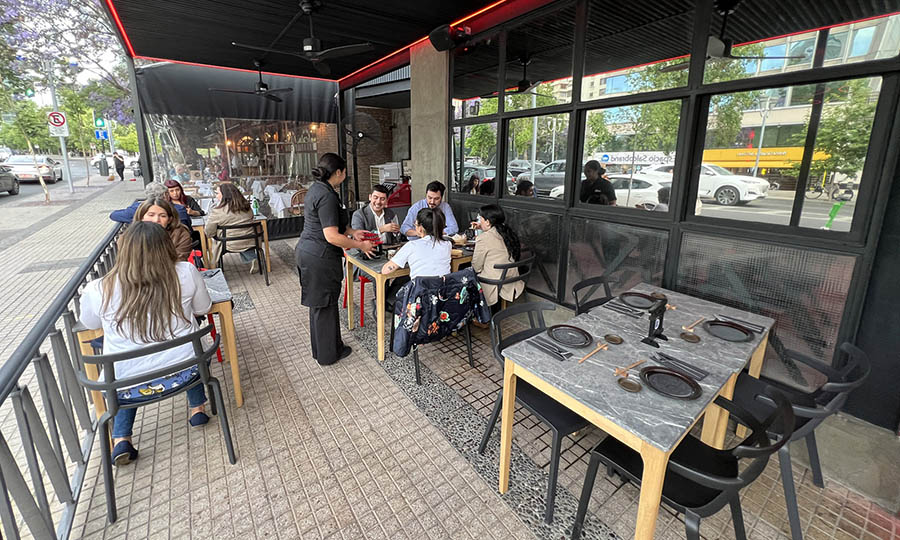 La terraza de KATO Tasty Caos - KATO Tasty Caos