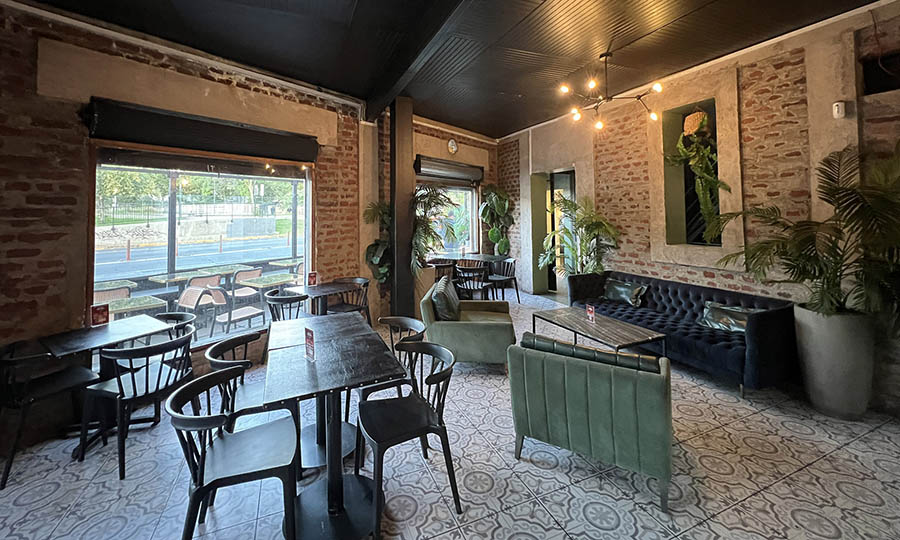 El primer piso de Rossie la Loca Tobalaba