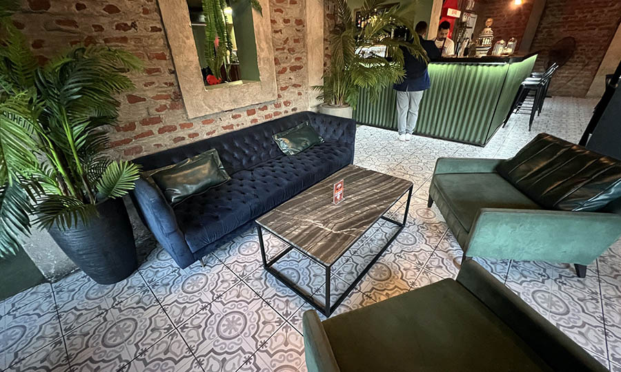 El primer piso de Rossie la Loca Tobalaba