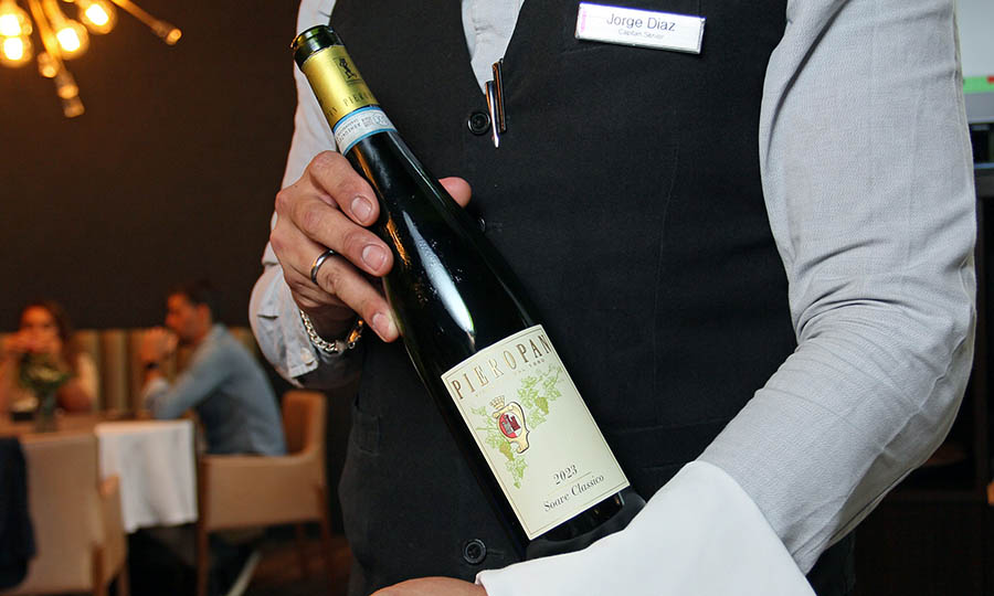 Pieropan Soave Classico Docg - Fechora - Hotel icon