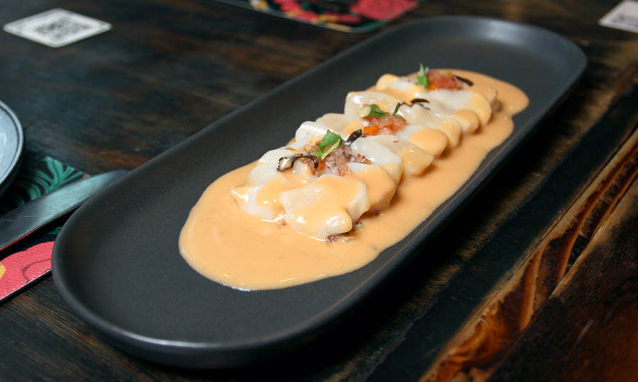 Tiradito de ostiones de glaciar - Oporto Salvaje