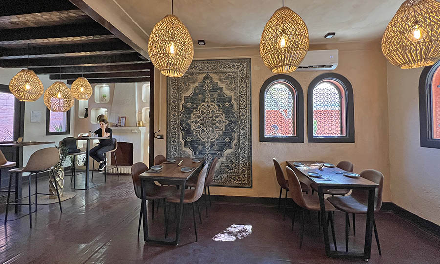 El saln interior del restaurante Siria