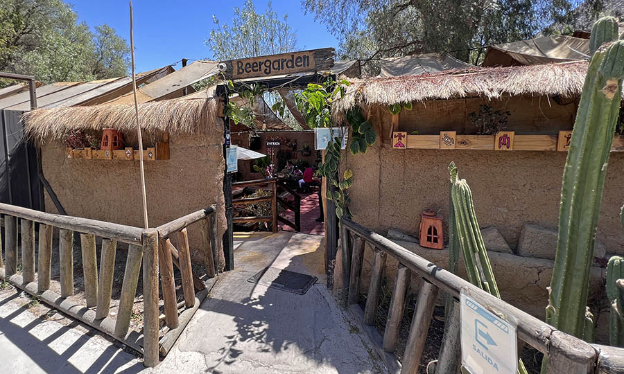 El acceso al Beergarden de Guayacn en Diaguitas