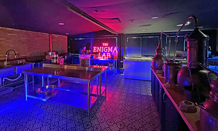 The Enigma Lab en el 2 piso de Bar Enigma