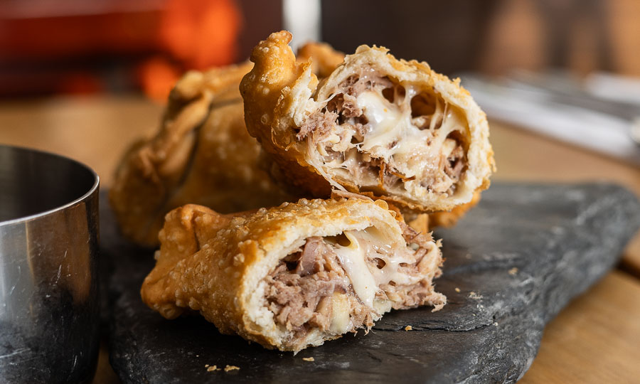 Las empanada fritas de mechada queso de Mulato