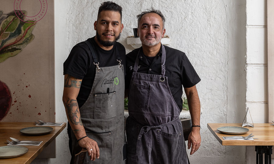 Cristian Correa, chef y dueño con el chef Hugo Benitez