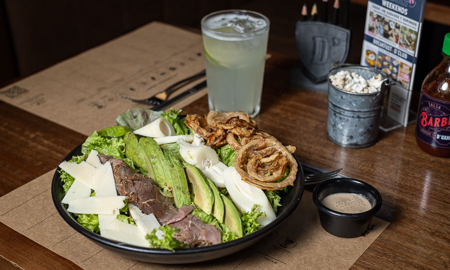 Contundente Beef salad - D Gang Restaurante