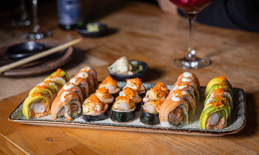 Tres sushi a eleccin: Rosario, Ostin batayaki, Salmn trufado