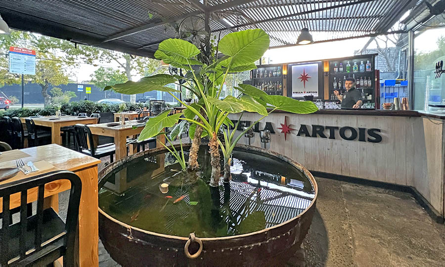 El bar de la terraza exterior de Jardn Secreto 