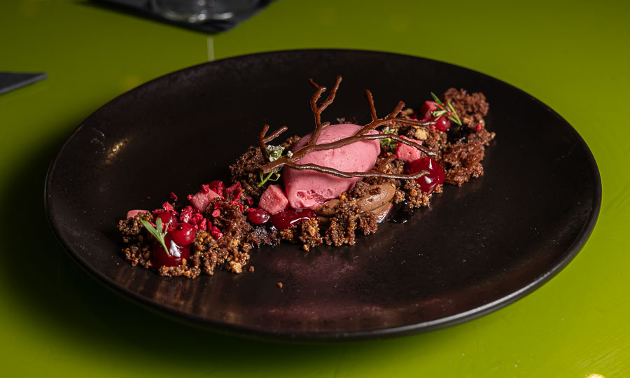 Postre de Chocolate y bayas patagónicas