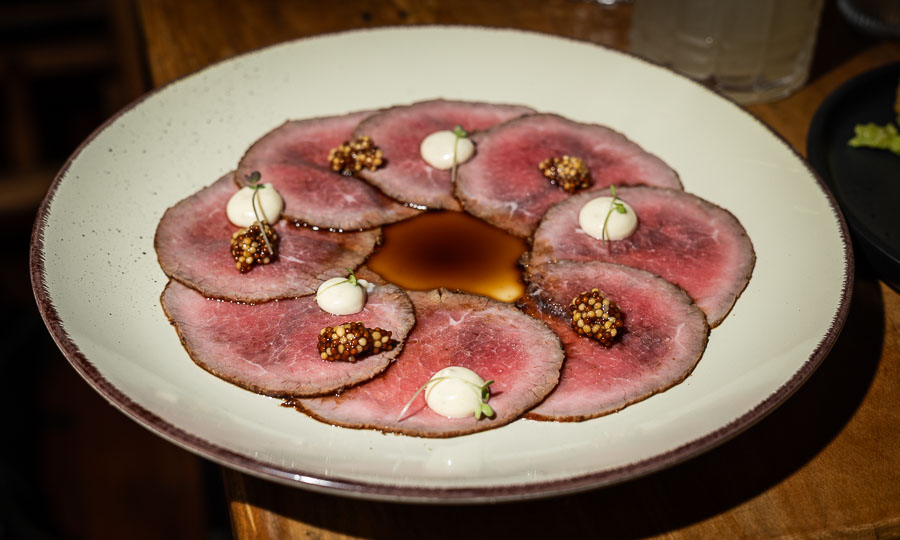 Tataki de Res con Salsa Ponzu