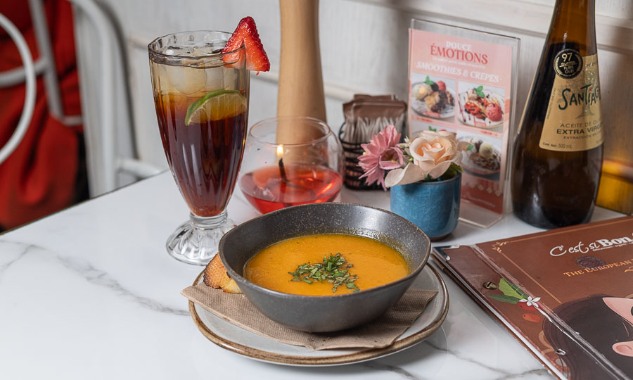 Opcin de sopa de zapallo con el t frio de frutos rojos - Cest si Bon - Mall Vivo Panormico
