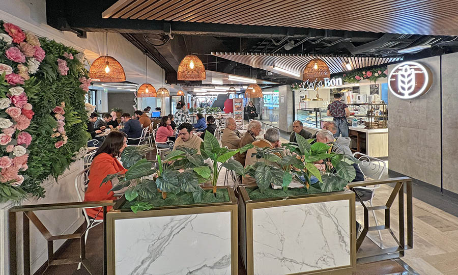 La mesas de Cest si Bon Panormico - Cest si Bon - Mall Vivo Panormico