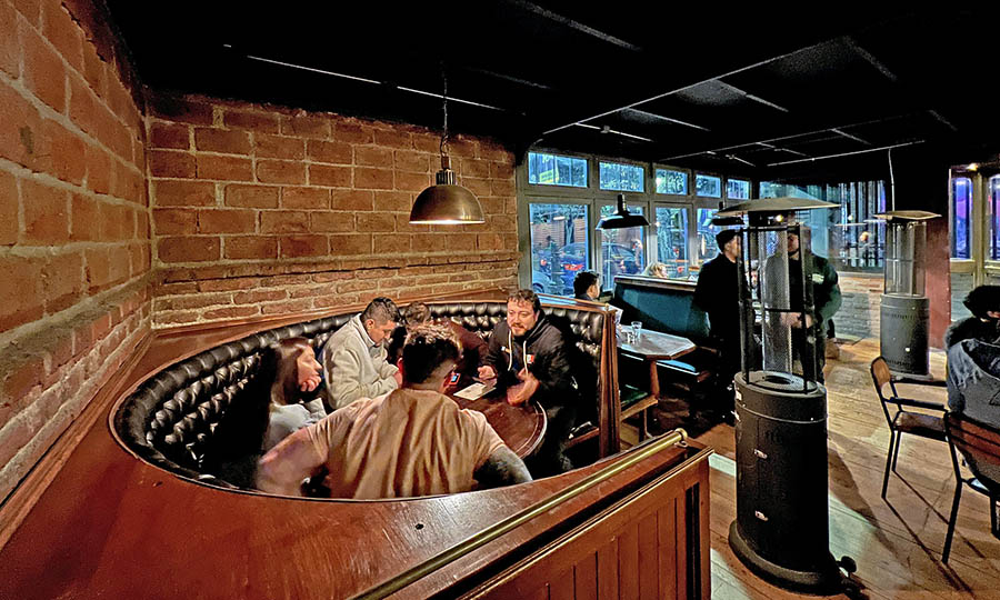 Mesas y espacios de El Sindicato - El Sindicato Cocktail Bar